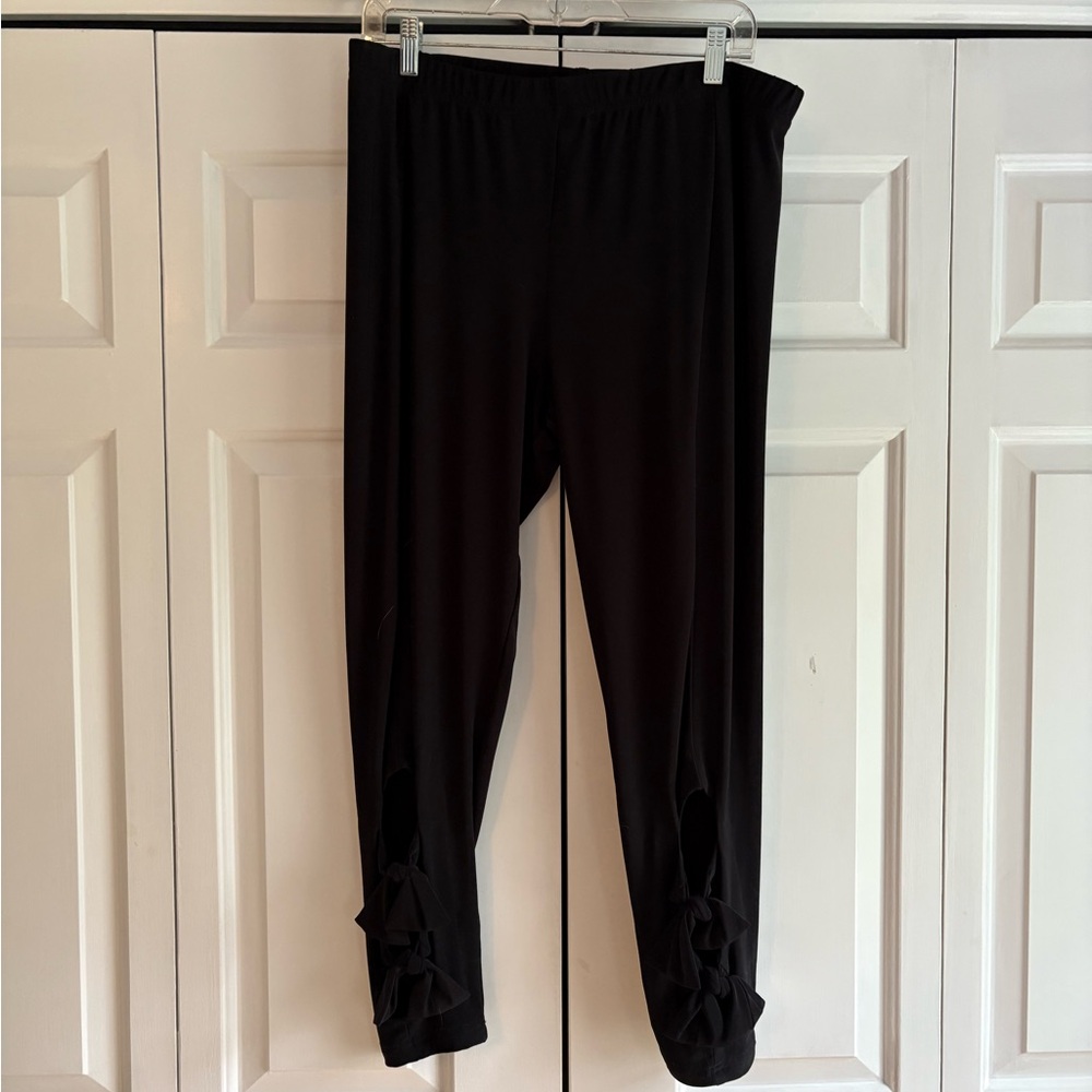 Black Leggings with Bow Detail